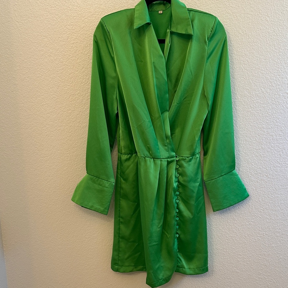 SHEIN Vibrant Green Long Sleeve Dress - Picture 3 of 9